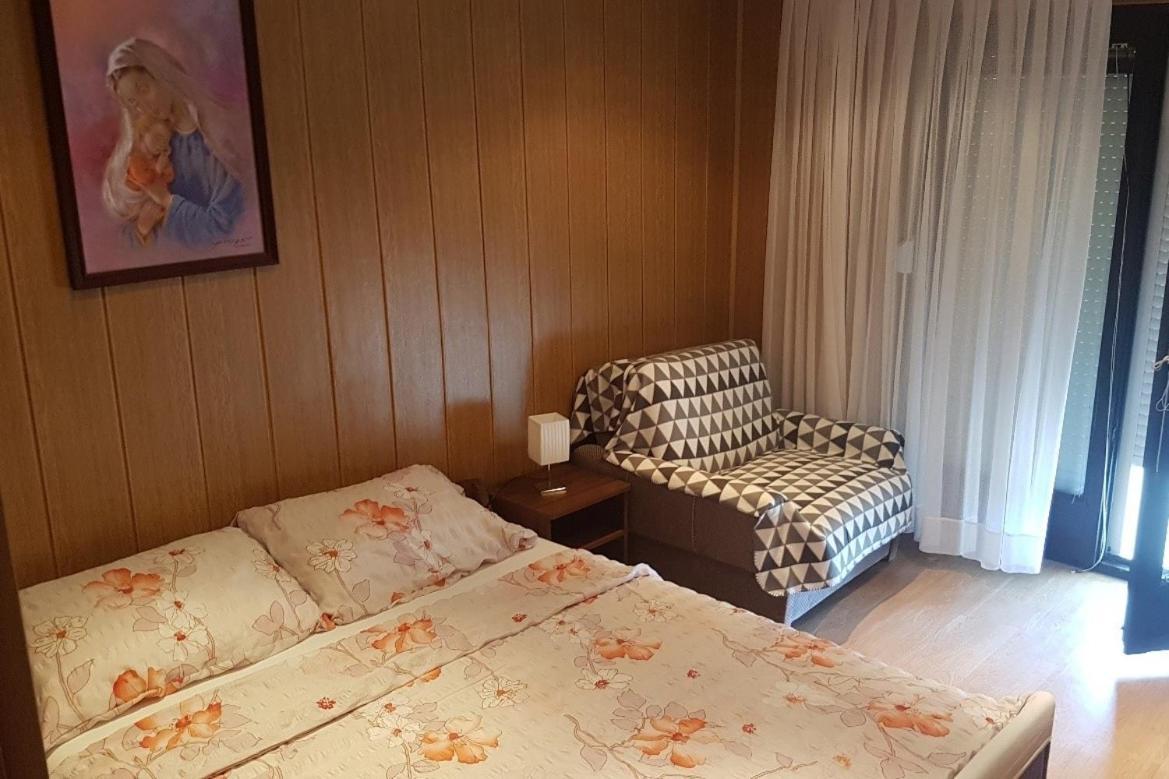 Apartments For Families With Children Lopar, Rab - 10402 Екстер'єр фото